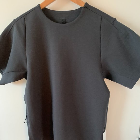 Lululemon Lab: Confluence SS - NWT sz: s - Picture 1 of 5